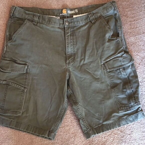 Carhartt Olive Relaxed Fit Cargo Shorts with Sturdy Design - Picture 2 of 10